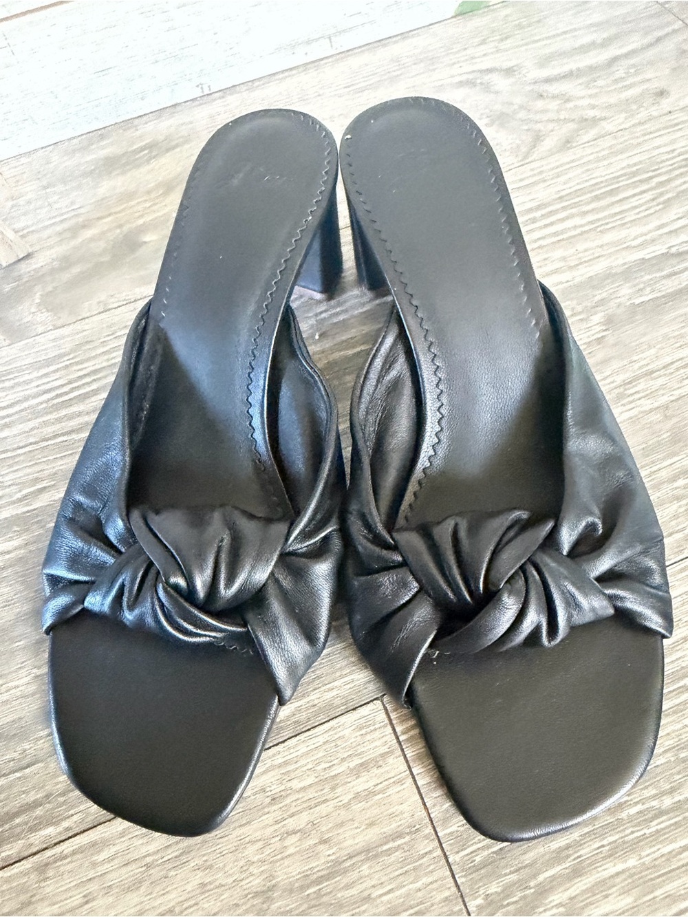 J. Crew Knotted Block Heel Slide Sandals in Black Leather. Size 7